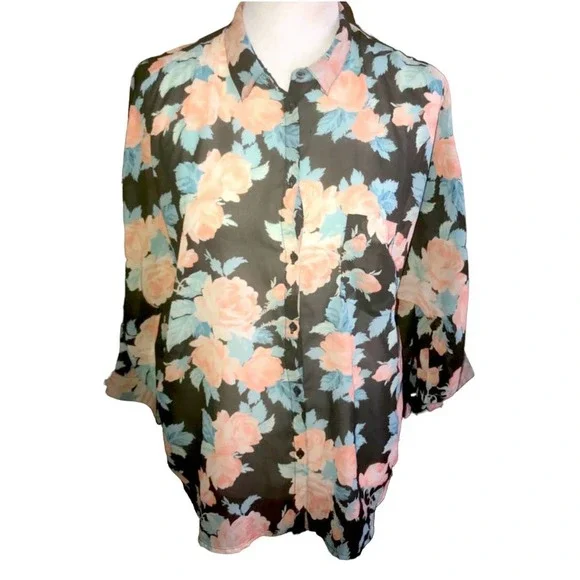 AMERICAN EAGLE OUTFITTERS SEMI-SHEER FLORAL DESIGN LARGE - Picture 1 of 3